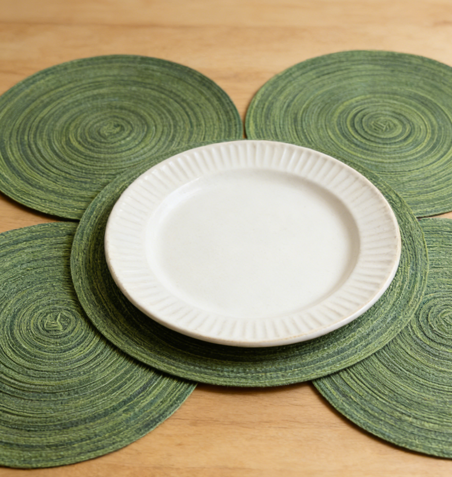 50 Round Placemats Set of 20 - Woven Heat Resistant Non-Slip, 14 Inch Diameter, Hunter Green - Image 1